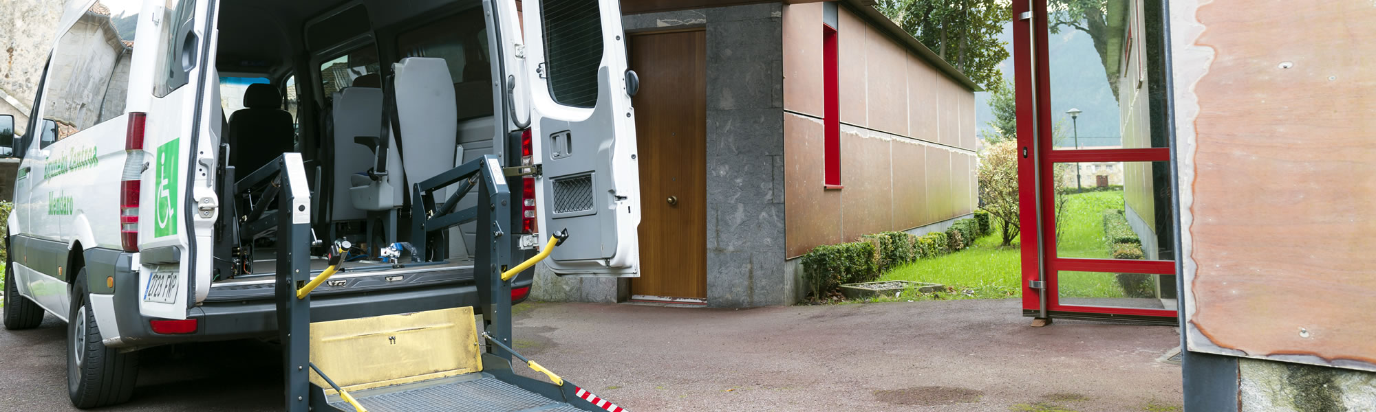 Zurekin centro para mayores - Transporte adaptado